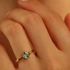 Nangi fine jewelry - green ring in yellow gold