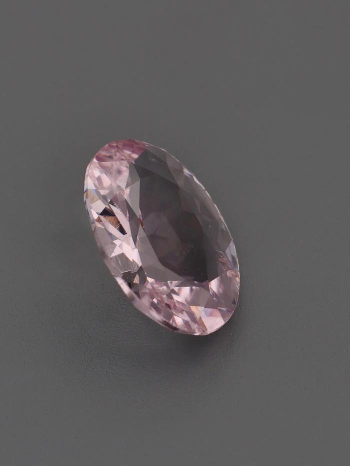 Nangi fine jewelry - pink gemstone in gold