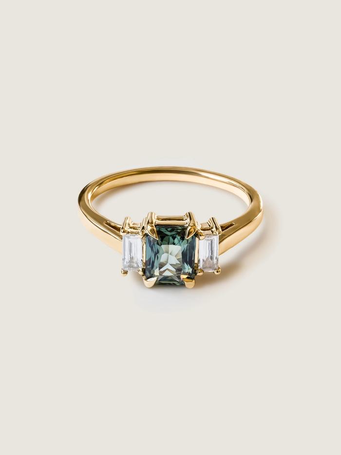 Nangi fine jewelry - green sapphire ring in yellow gold