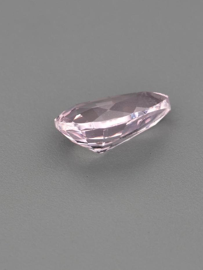 Nangi fine jewelry - pink gemstone in gold
