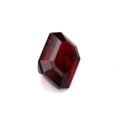 Nangi fine jewelry - red ruby gemstone in gold