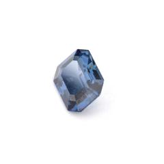 Nangi fine jewelry - blue sapphire gemstone in gold