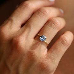 Nangi fine jewelry - blue ring in yellow gold