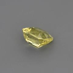 Nangi fine jewelry - yellow gemstone in gold