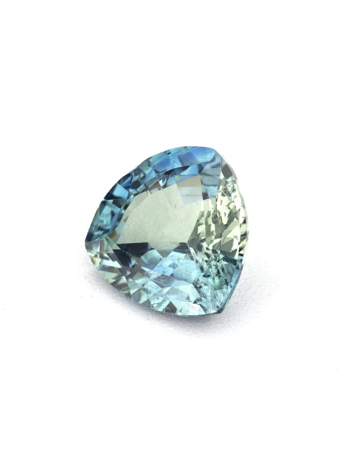 Nangi fine jewelry - blue gemstone in gold