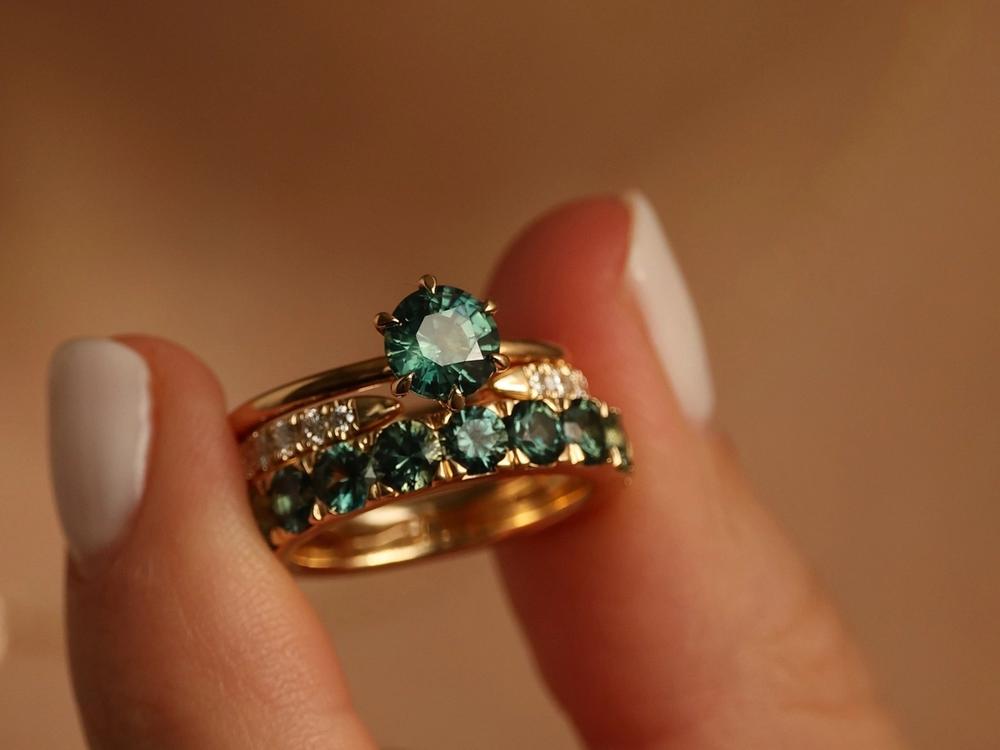 Nangi Sapphire Engagement Ring