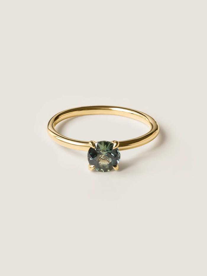 Nangi fine jewelry - teal / Peacock sapphire ring in yellow gold