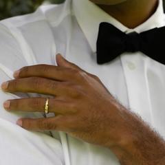 Nangi fine jewelry - black sapphire ring in gold