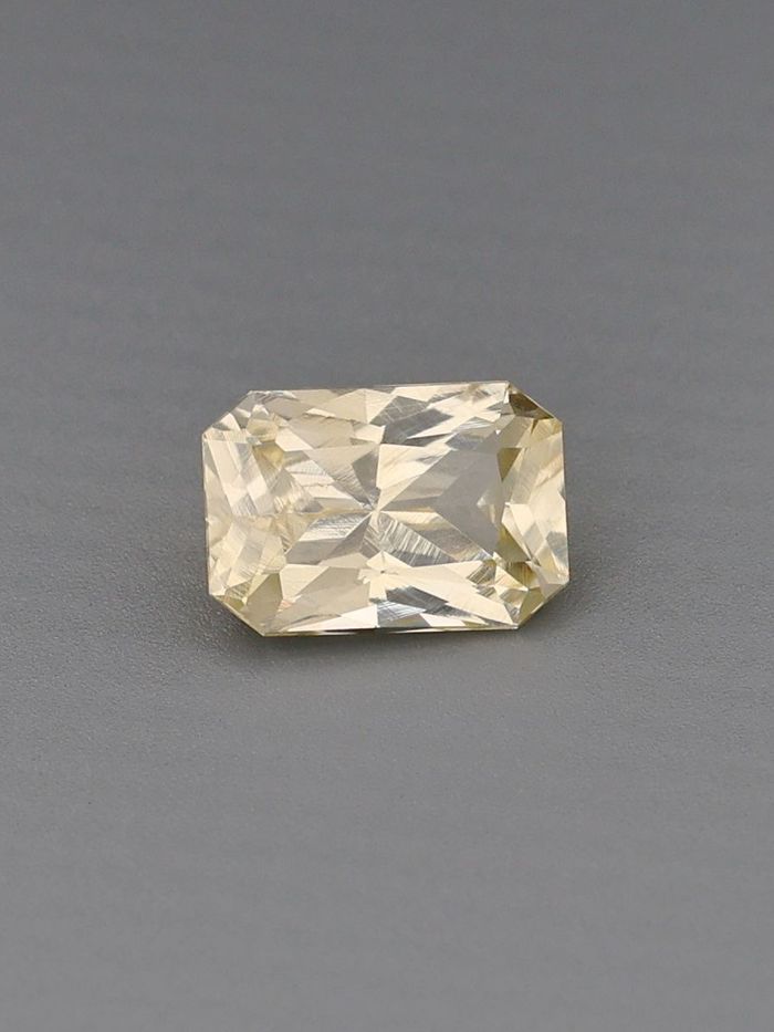 Nangi fine jewelry - yellow sapphire gemstone in gold