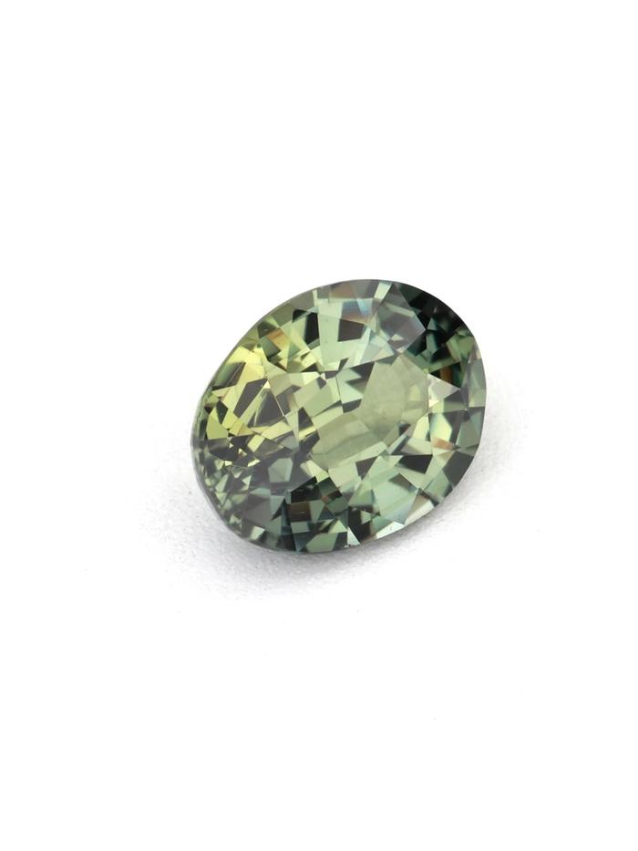 Nangi fine jewelry - green gemstone in gold
