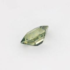 Nangi fine jewelry - green sapphire gemstone in gold