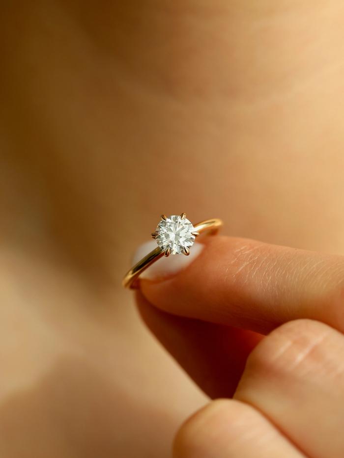 Nangi fine jewelry - white ring in gold