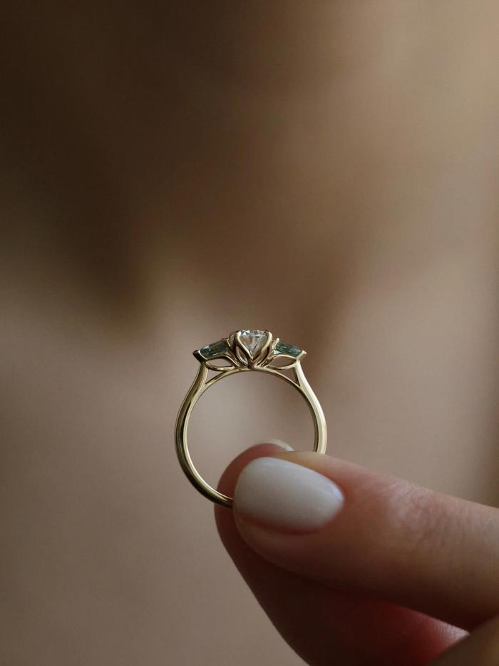 Nangi fine jewelry - white lab-grown diamond ring in yellow gold