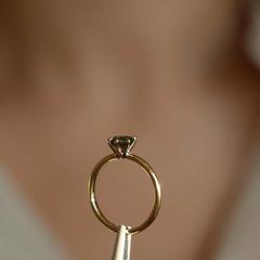 Nangi fine jewelry - green sapphire ring in yellow gold