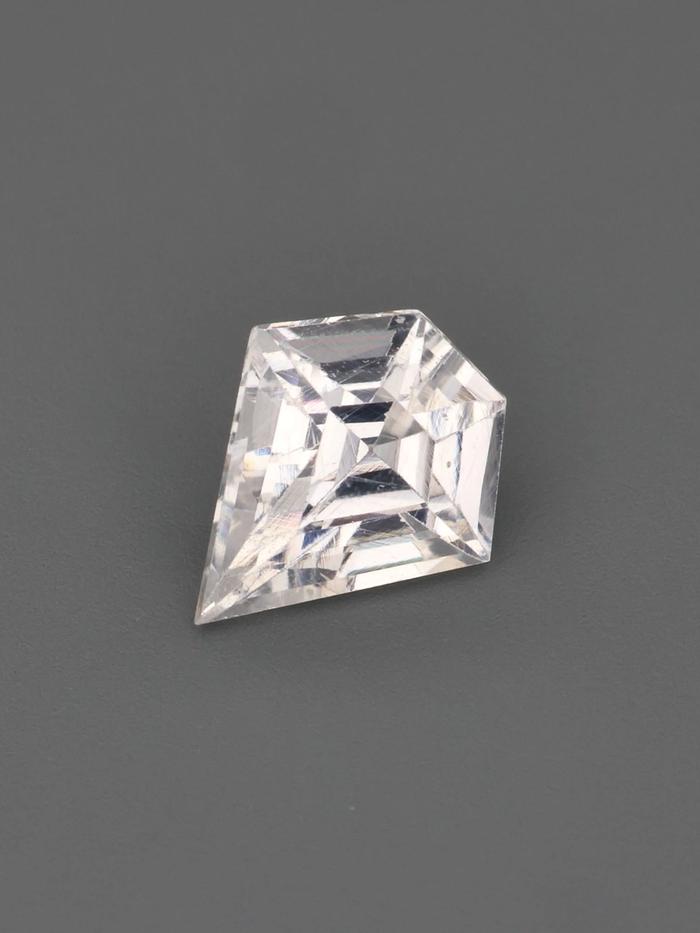 Nangi fine jewelry - champagne gemstone in gold