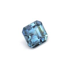 Nangi fine jewelry - blue gemstone in gold