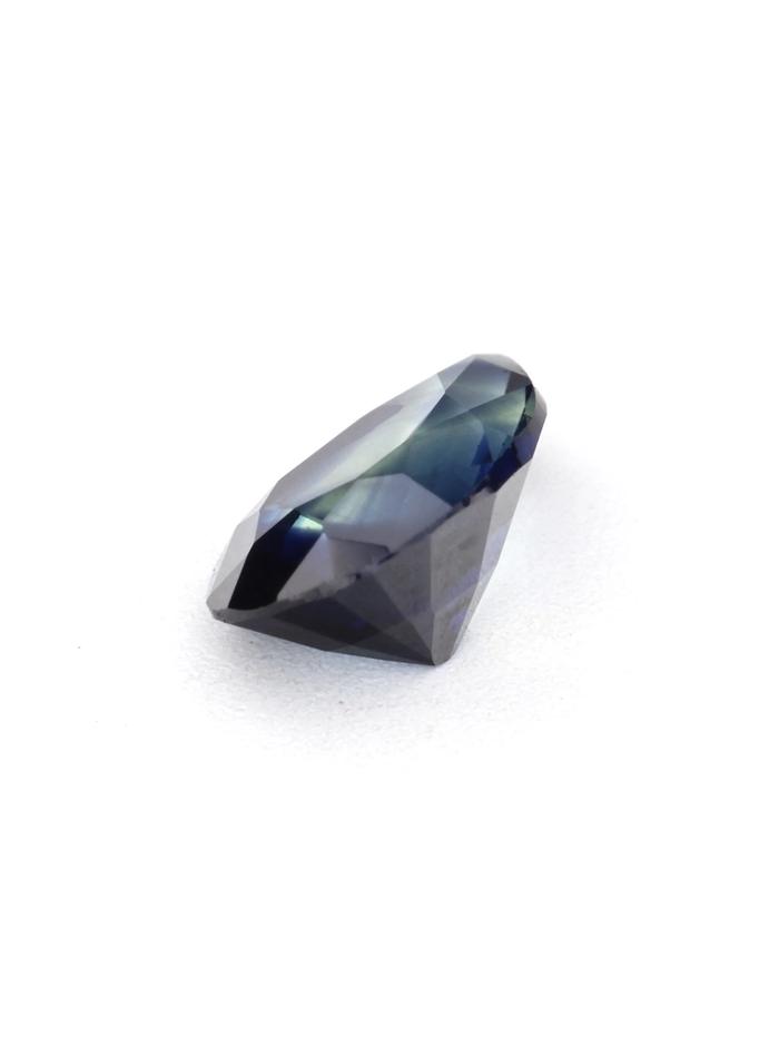 Nangi fine jewelry - blue gemstone in gold