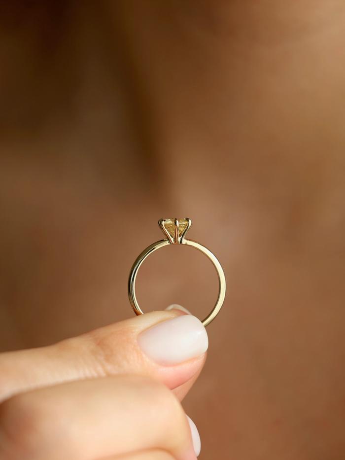 Nangi fine jewelry - yellow ring in yellow gold