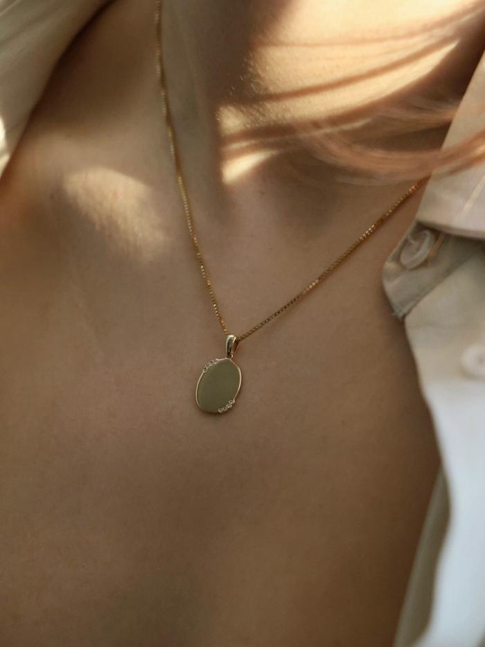 Nangi fine jewelry - white lab-grown diamond pendant in gold