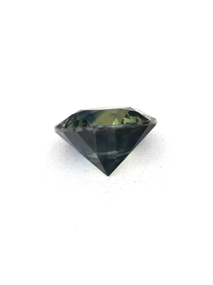 Nangi fine jewelry - green gemstone in gold