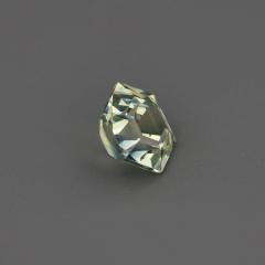 Nangi fine jewelry - green gemstone in gold