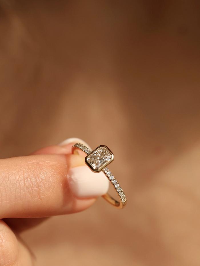 Nangi fine jewelry - ring in yellow gold