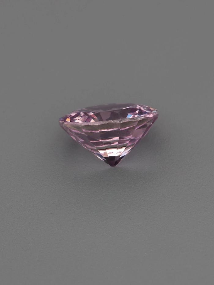 Nangi fine jewelry - pink gemstone in gold