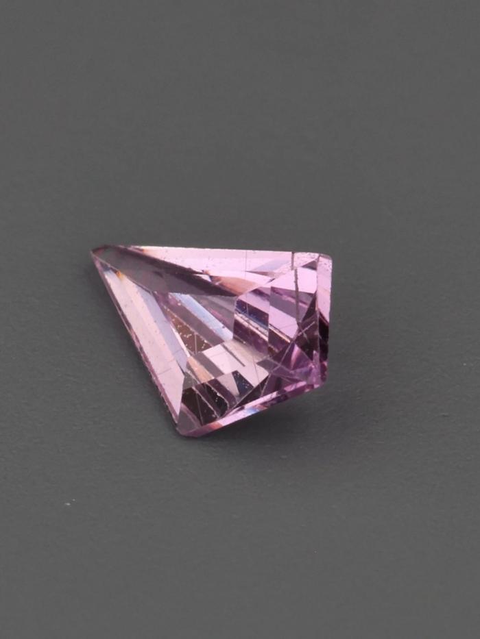 Nangi fine jewelry - pink gemstone in gold