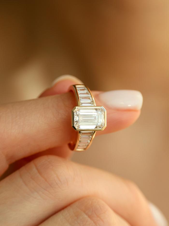 Nangi fine jewelry - white ring in gold