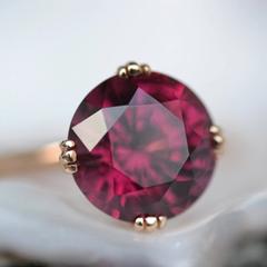 Nangi fine jewelry - red garnet ring in rose_gold