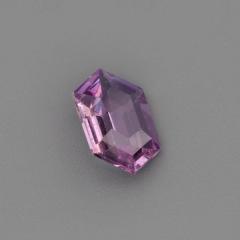 Nangi fine jewelry - pink sapphire gemstone in gold