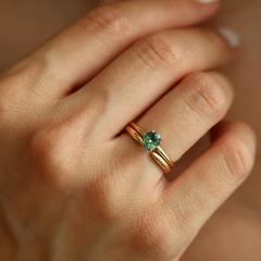 Nangi fine jewelry - green ring in yellow gold