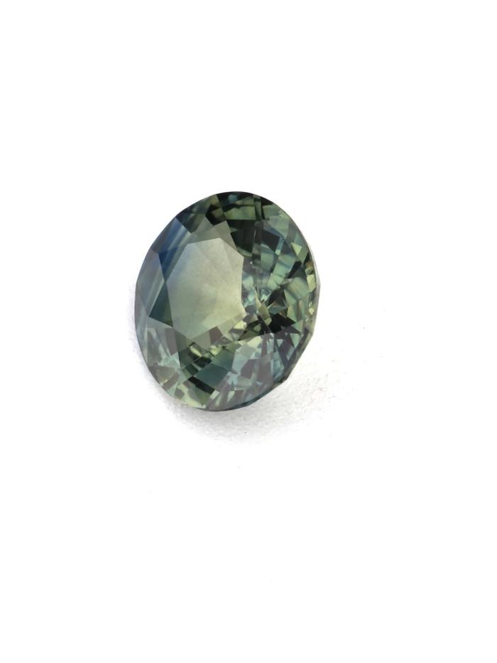 Nangi fine jewelry - green gemstone in gold