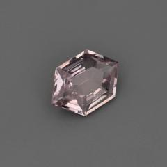 Nangi fine jewelry - pink gemstone in gold