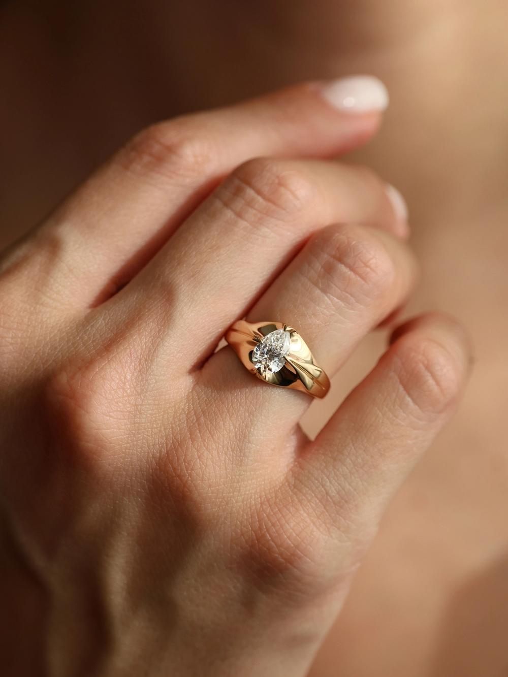 Serendip Signet Diamond Ring