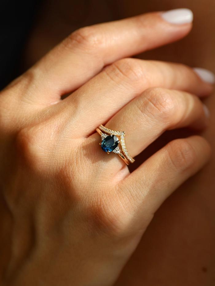 Nangi fine jewelry - teal / Peacock ring in yellow gold
