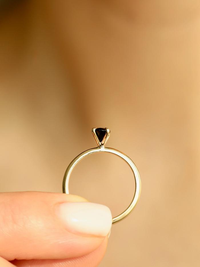 Nangi fine jewelry - black tourmaline ring in yellow gold