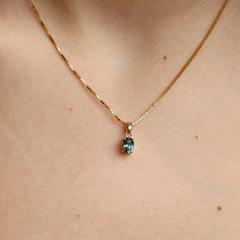 Nangi fine jewelry - teal / Peacock pendant in yellow gold