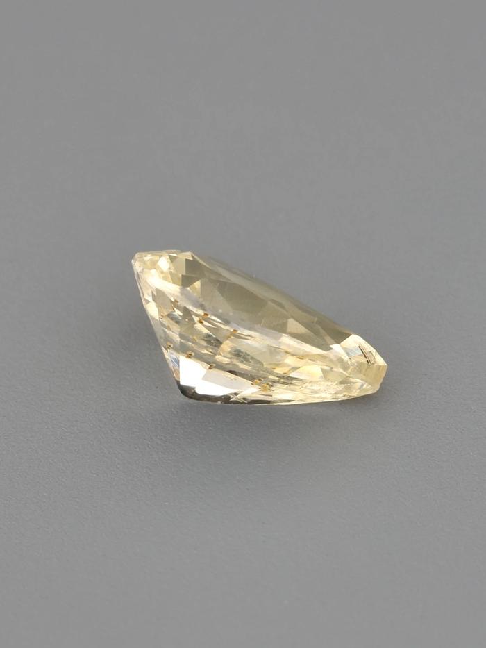 Nangi fine jewelry - yellow sapphire gemstone in gold