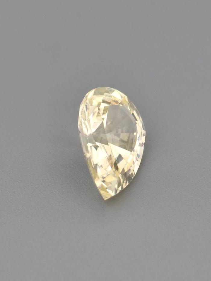 Nangi fine jewelry - yellow sapphire gemstone in gold