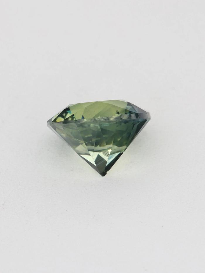 Nangi fine jewelry - green gemstone in gold