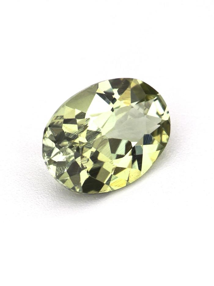 Nangi fine jewelry - green gemstone in gold