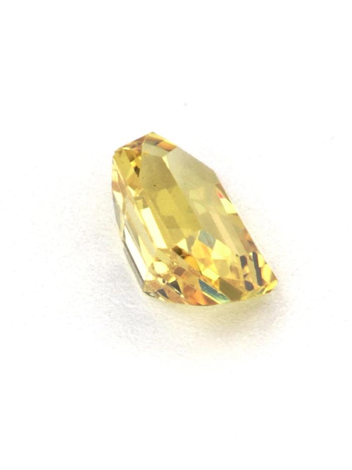 Nangi fine jewelry - yellow gemstone in gold