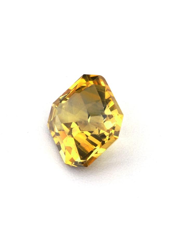 Nangi fine jewelry - yellow gemstone in gold