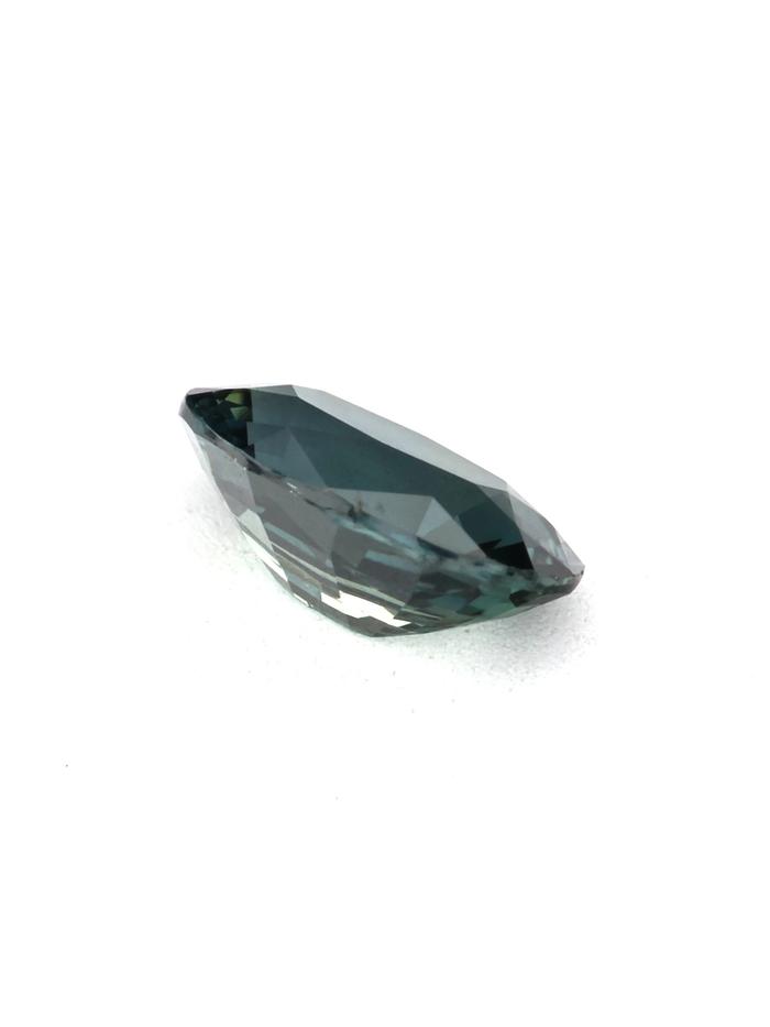 Nangi fine jewelry - green gemstone in gold