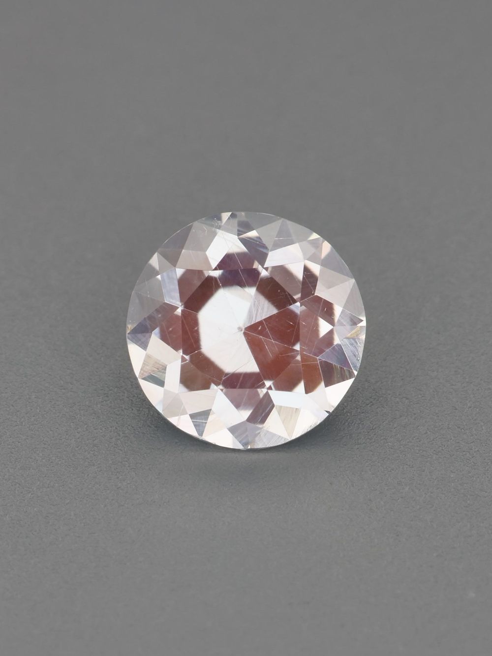 0.57 ct Moonstone, Round Cut