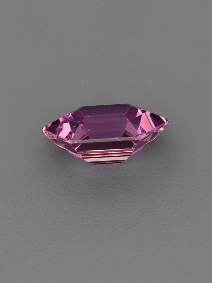 Nangi fine jewelry - pink sapphire gemstone in gold