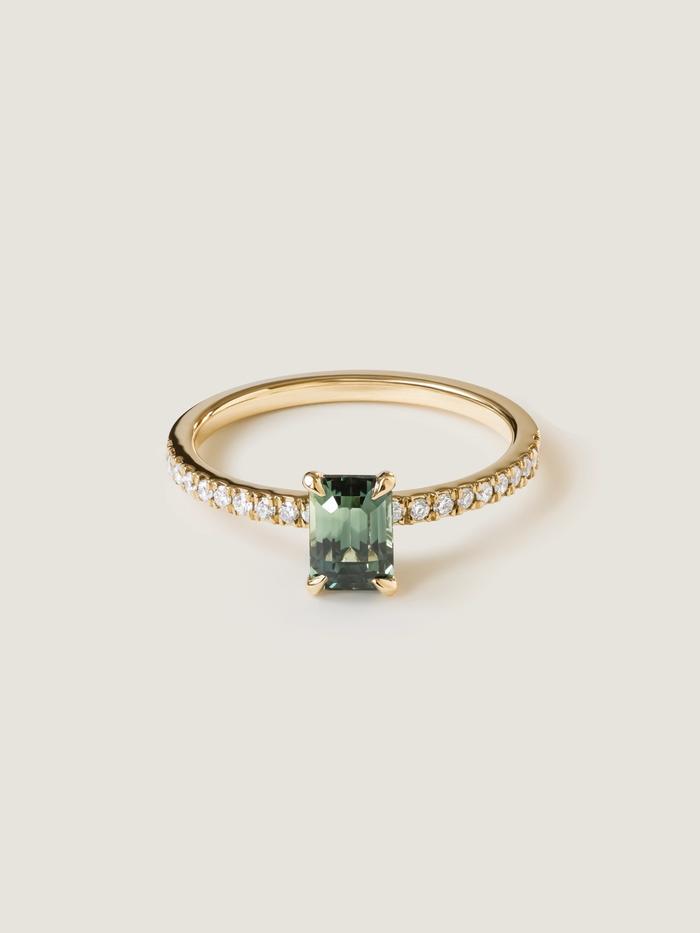 Nangi fine jewelry - green sapphire ring in yellow gold