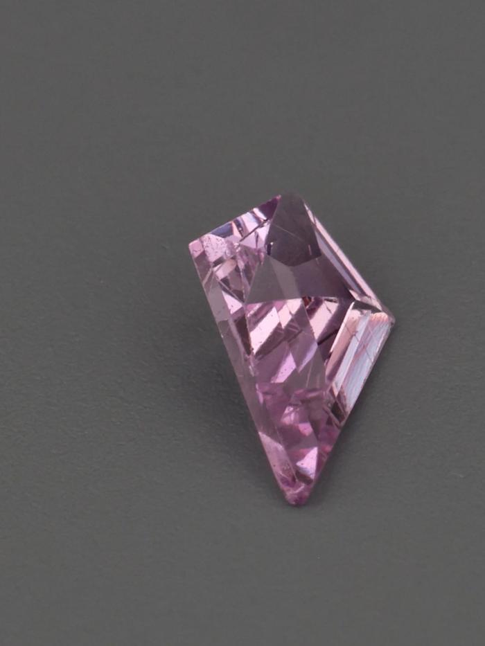 Nangi fine jewelry - pink gemstone in gold