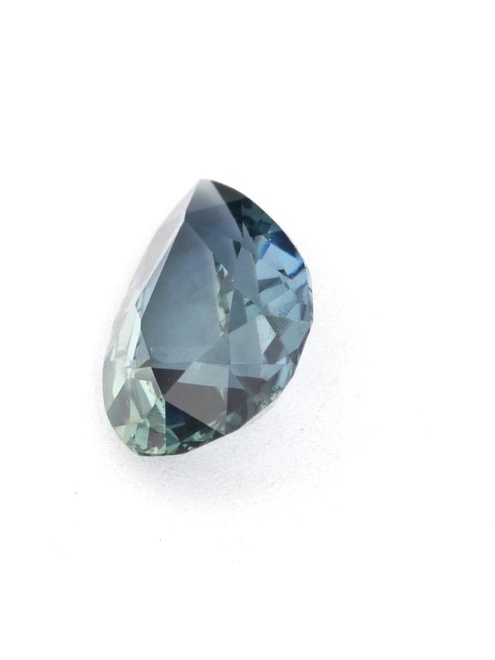 Nangi fine jewelry - teal / Peacock sapphire gemstone in gold